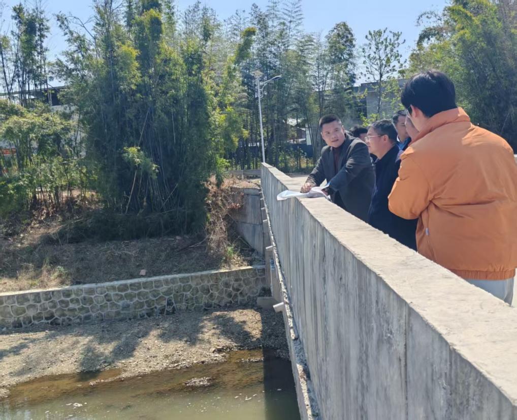 市政协副主席、桃江市级河长刘定辉深入全南县开展巡河督导